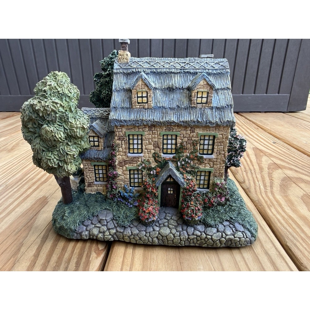 Vintage 1999 Hawthorne Village Thomas Kinkade Stonebrooke Inn W Light COA